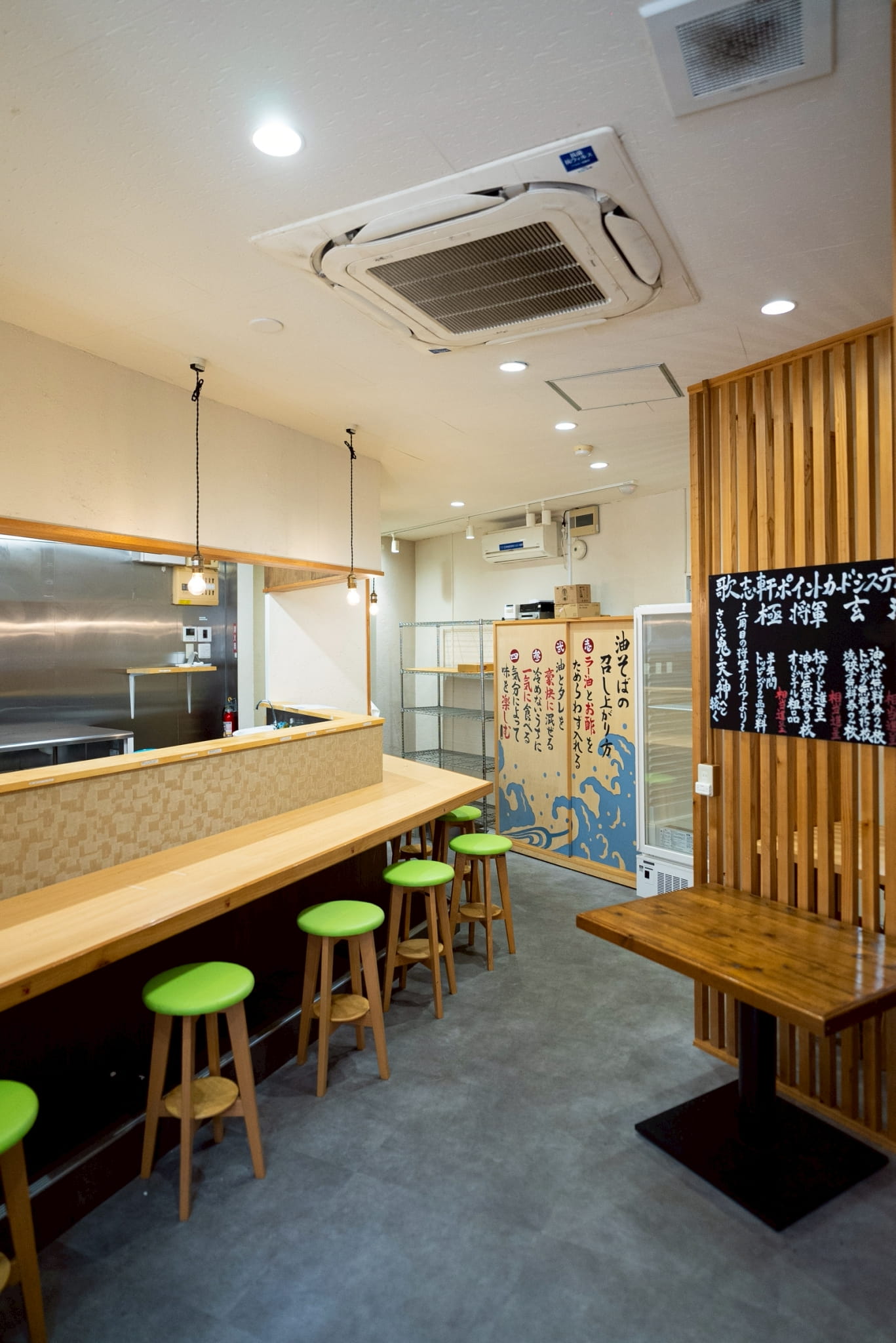 那覇市久茂地 飲食向け物件の写真 店内