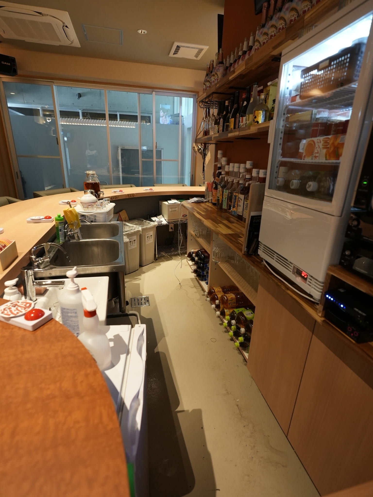 沖縄市上地 飲食向け物件の写真 ドリ場